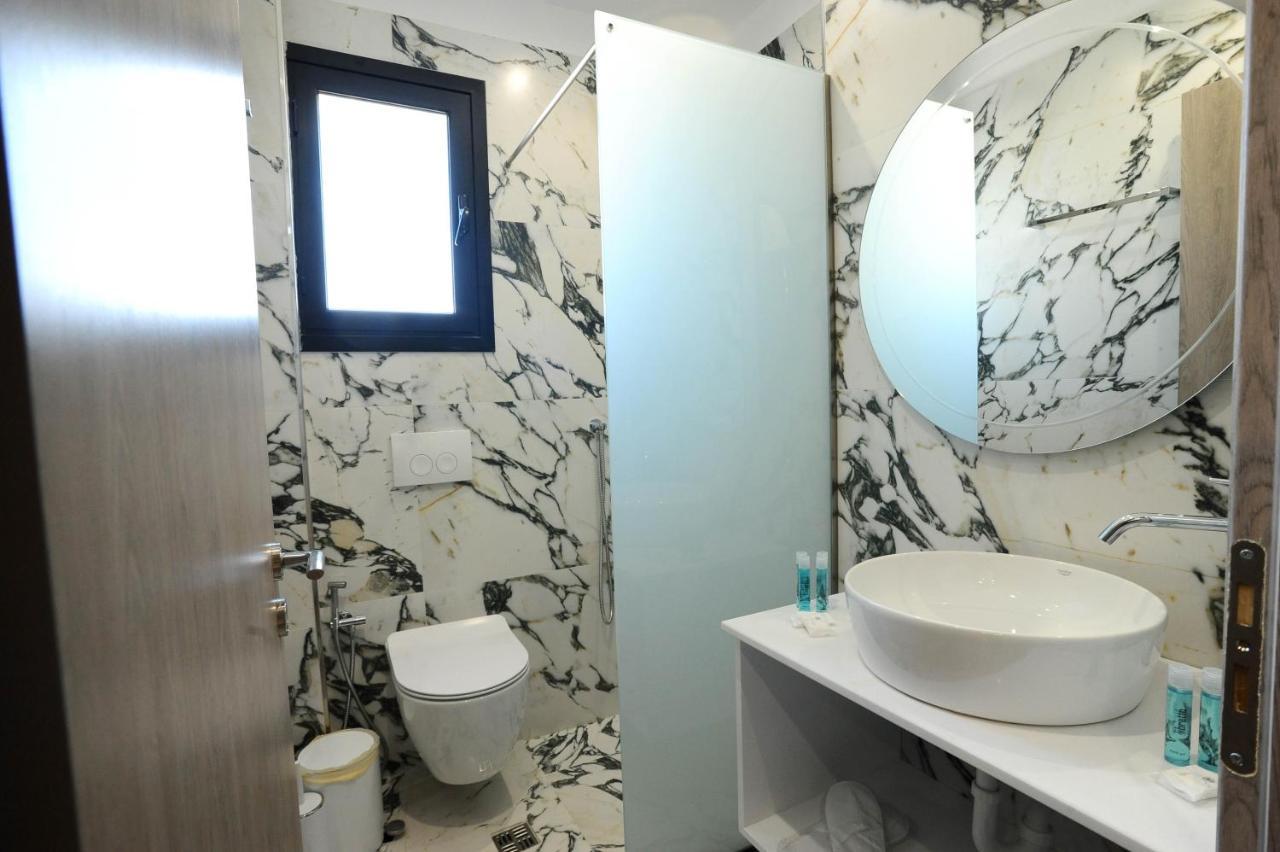 Afrodite Suites Saranda Extérieur photo