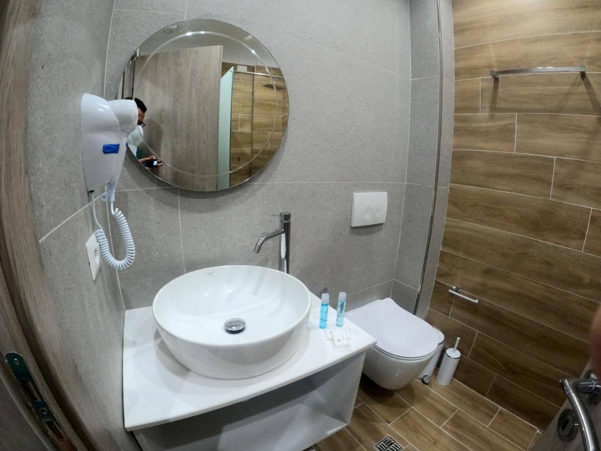 Afrodite Suites Saranda Extérieur photo