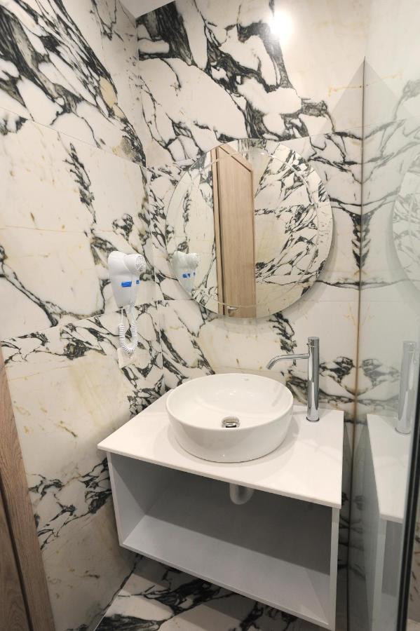 Afrodite Suites Saranda Extérieur photo