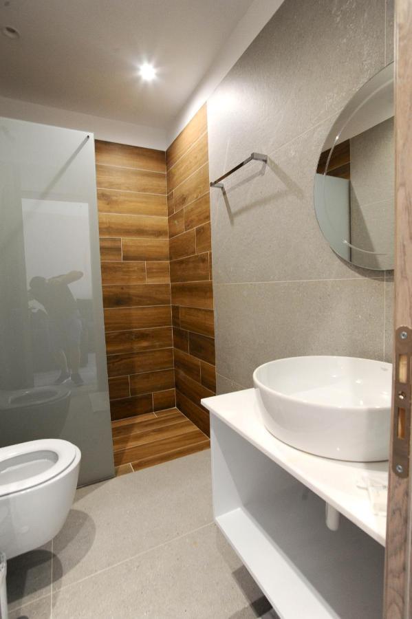 Afrodite Suites Saranda Extérieur photo
